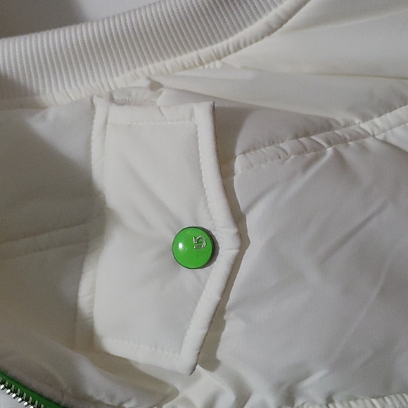 BNWOT BURTON vest - Picture 8 of 9